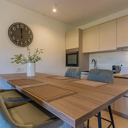 Orhideja Apartmanhotel Cres