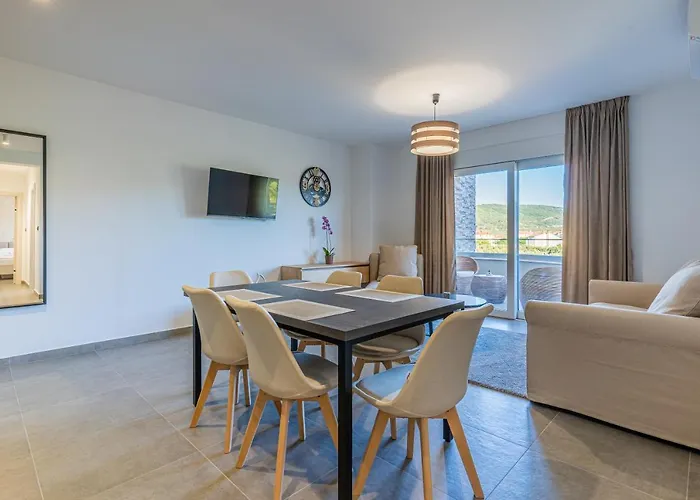 Aparthotel Orhideja Cres