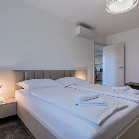 Orhideja Apartahotel Cres