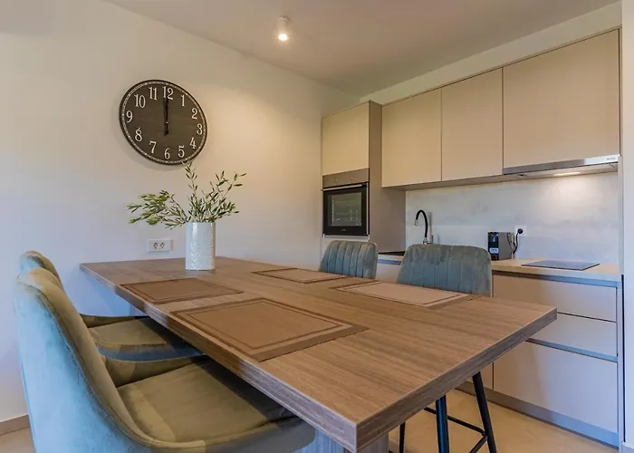 Orhideja Apartmanhotel Cres