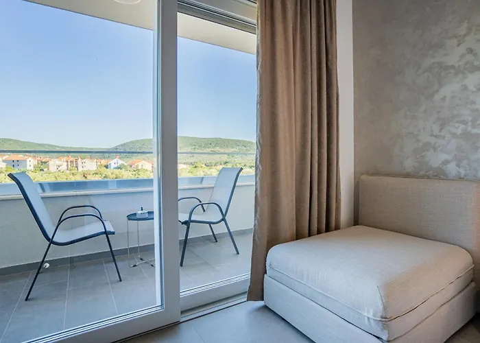 Apartmanhotel Orhideja 4*