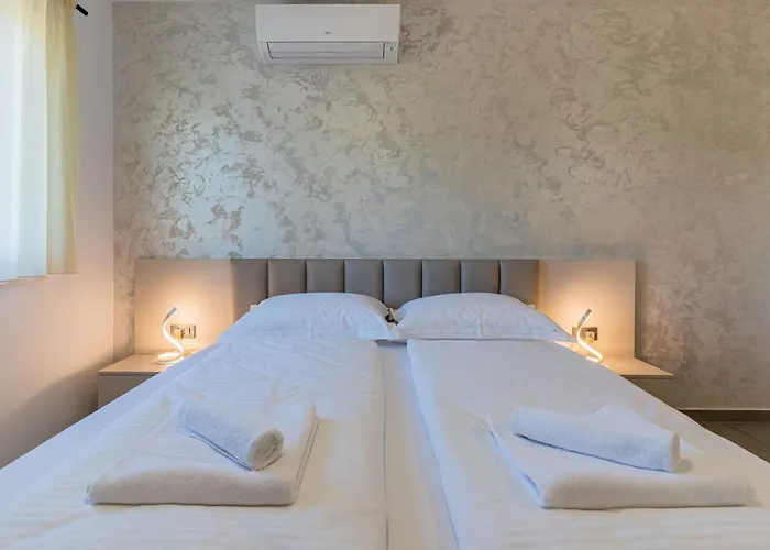 Orhideja Apartmanhotel 4*