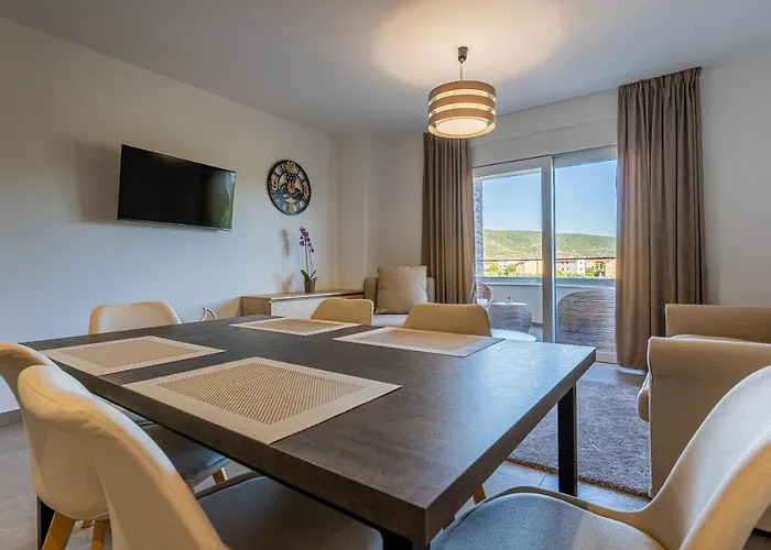 Orhideja Apartmanhotel Cres